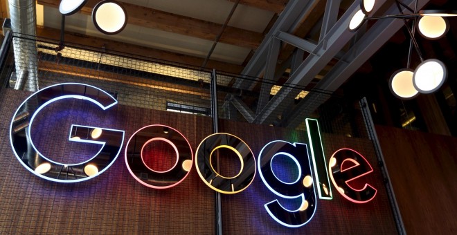 Logo Google. REUTERS/Peter Power