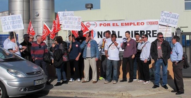 Primer día de la huelga convocada por UGT contra el cierre de la fábrica de Bimbo de Palma. EP