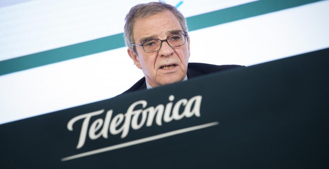 El presidente de Telefónica, César Alierta, durante la presentación de los resultados obtenidos en 2015 por la compañía. EFE/Luca Piergiovanni