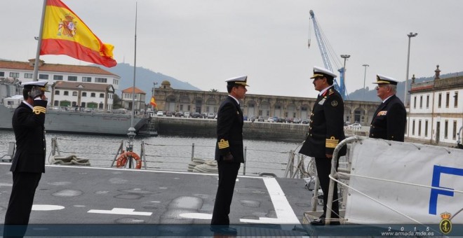 El Jefe de Estado Mayor de la Marina Saudí, el almirante Abdullah Sultan Alsultan efectuó una visita oficial a Ferrol en donde inspeccionó las dependencias de la Armada y las instalaciones de Navantia, en previsión de la compra de cinco buques de guerra a