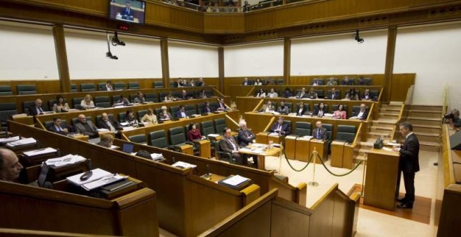 El lehendakari, Iñigo Urkullu, interviene en Parlamento vasco. EFE