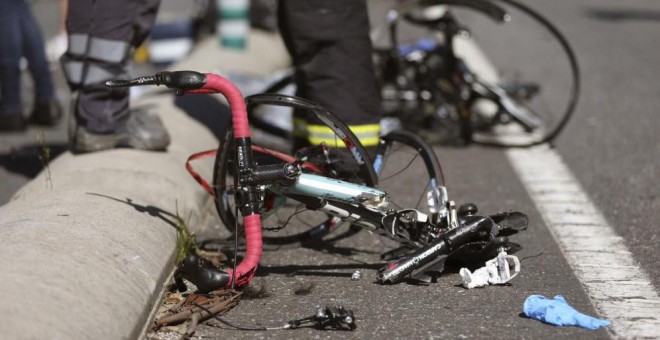 Un ciclista muerto y ocho heridos por un atropello en A Guarda. EFE