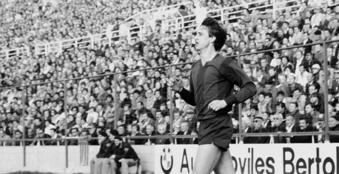 Johan Cruyff durante uno de sus diez partidos con el Levante