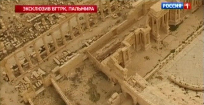 Vista aérea de las ruinas de la ciudad milenaria de Palmira, de un video de RURTR difundido este sábado. REUTERS/RURTR