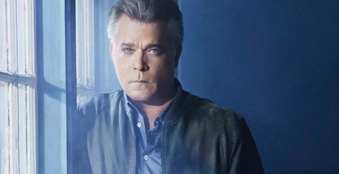 Ray Liotta protagoniza, junto a Jennifer Lopez, la serie 'Shades of Blue'.