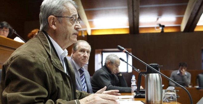 La comparecencia de tres representantes de asociaciones de la zona oriental de Aragón provocó en las Cortes autonómicas un tenso debate sobre el uso del catalán y el aragonés en la comunidad. Foto Cortes de Aragón