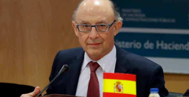 El ministro de Hacienda en funciones, Cristóbal Montoro, en la última reunón del Consejo de Política Fiscal y Financiera, con los consejeros de las comunidades autónomas. EFE/Juanjo Martín