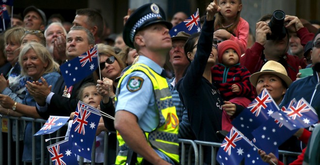 Policía durante los actos de celebración del Día ANZAC por el centro de Sydney.  REUTERS/David Gray