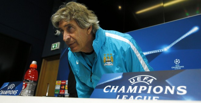 El chileno Manuel Pellegrini, antes de comparecer en la rueda de prensa previa al partido contra el Real Madrid. /REUTERS