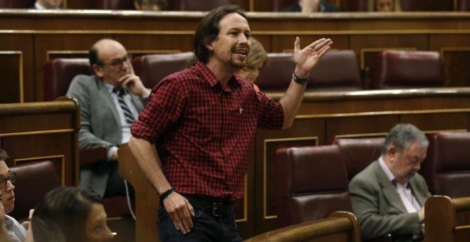 El líder de Podemos, Pablo Iglesias, durante su intervención hoy en el Congreso de los Diputados en el último pleno de la XI Legislatura. EFE/Paco Campos