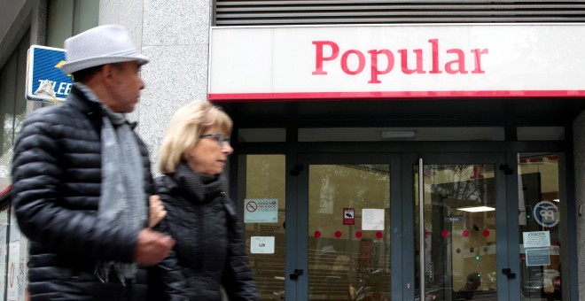 Una oficina del Banco Popular en el centro de Madrid. REUTERS/Andrea Comas