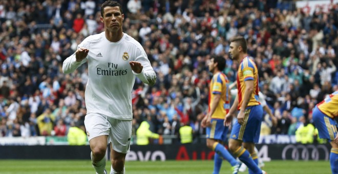 Cristiano celebra su gol contra el Valencia. /REUTERS