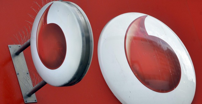 El logo de Vodafone en una tienda en Londres. REUTERS/Toby Melville