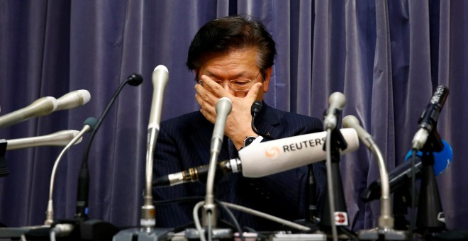El presidente de Mitsubishi, Tetsuro Aikawa, durante una rueda de prensa en Tokio, Japón. REUTERS/Thomas Peter