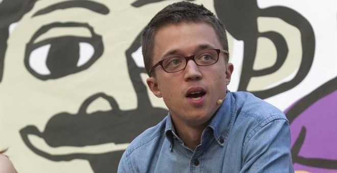 El número dos de Podemos, Íñigo Errejón durante un mitin de la campaña electoral de 'Compromís-Podemos-Esquerra Unida: A la valenciana' en el Parque Ribalta de Castellón. EFE/Domenech Castellól