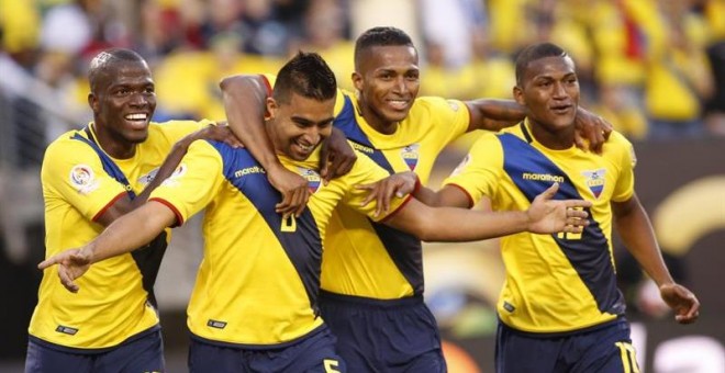 Los jugadores de la selección de Ecuador celebran su tercer gol ante Haití. EFE//Kena Betancur