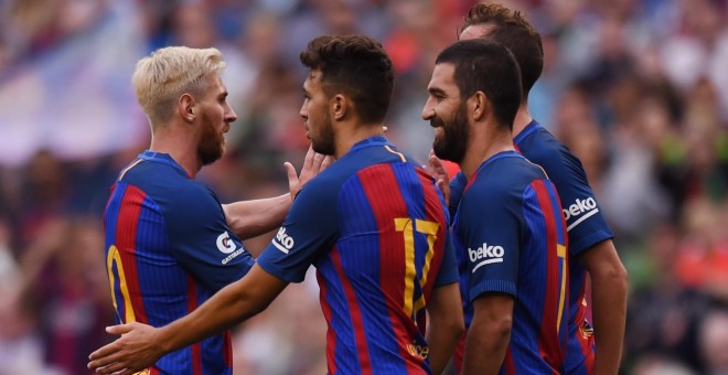 Los jugadores del Barcelona celebran uno de los goles anotados ante el Celtic. - REUTERS