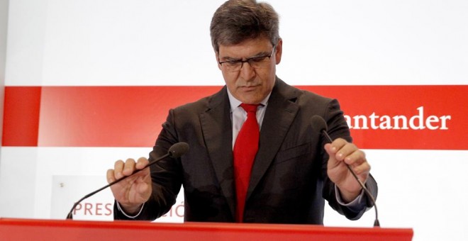 El consejero delegado del Banco Santander, José Antonio Álvarez, durante su intervención en la presentación de la cuentas de resultados del primer semestre de 2016. EFE/Zipi