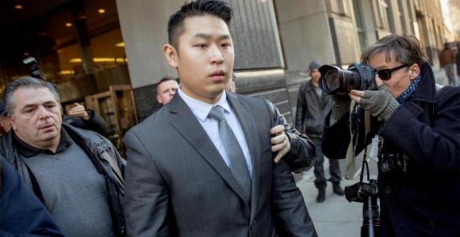 Peter Liang, el policía que disparó y mató a Akai Gurley. REUTERS/Brendan MCDermid