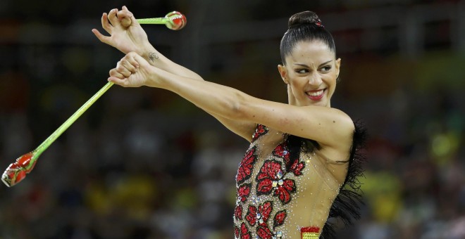 Carolina Marín durante el ejercicio de mazas en la final olímpica. /REUTERS