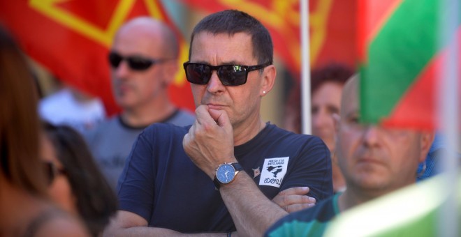 El secretario general de Sortu, Arnaldo Otegi, en una manifestación en San Sebastián. REUTERS