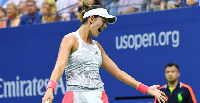 Garbiñe Muguruza se lamenta de un punto perdido contra Sevastova en el US Open. /REUTERS