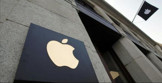 La fachada de una tienda de Apple en España. EFE