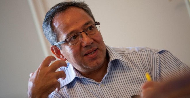 Augusto Espinosa durante la entrevista en la Embajada del Ecuador en España.- CHRISTIAN GONZÁLEZ