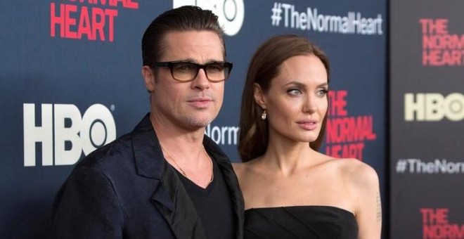 Brad Pitt y Angelina Jolie en una foto de archivo. REUTERS