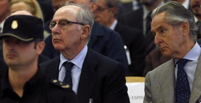 Miguel Blesa, expresidente de Caja Madrid y Rodrigo Rato, de Bankia, durante el juicio de las tarjetas opacas, en el que prestarán declaración este viernes/EFE