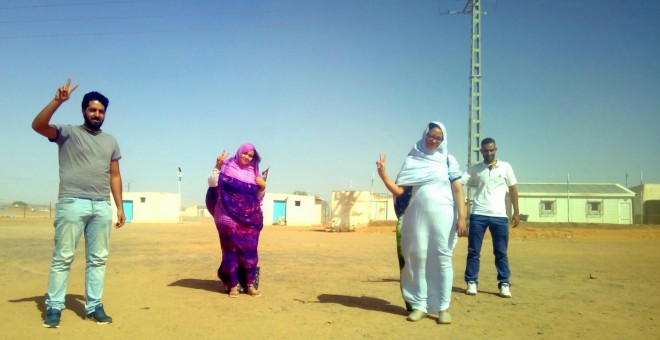 Activistas saharauis en los campos de refugiados de Argelia.- A. TORRÚS