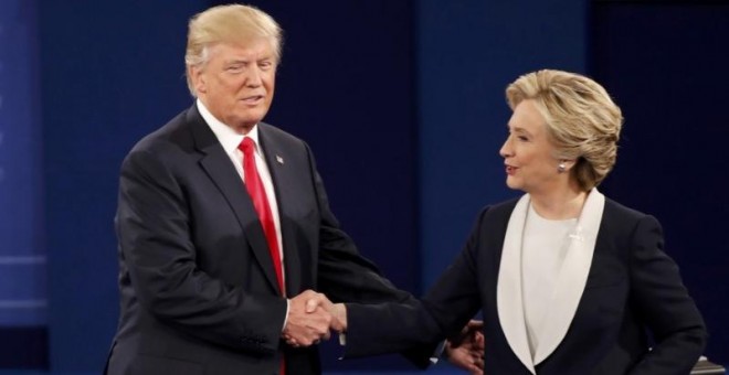 Donald Trump y Hillary Clinton en un debate electoral / REUTERS