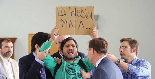 Lagarder en el acto del arzobispo Osoro.