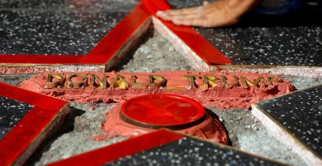 La estrella del candidato republicano a la presidencia de los Estados Unidos, Donald Trump en el Paseo de la Fama de Hollywood .REUTERS