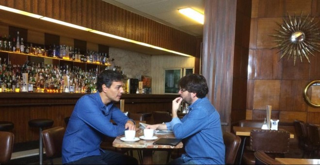 Pedro Sánchez, junto a Jordi Évole, en la primera entrevista que el exsecretario general del PSOE ofrece tras su dimisión como diputado. Imagen: LA SEXTA