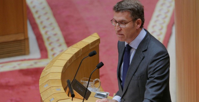 Alberto Núñez Feijóo durante su discurso en la primera sesión del debate de investidura, en el que solicita a la Cámara autonómica la confianza para ser investido de nuevo presidente tras ser propuesto como candidato por la Presidencia del Parlamento una