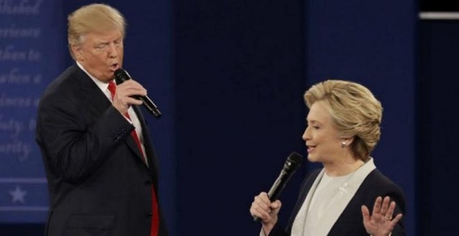 Uno de los momentos del segundo debate entre Trump y Clinton el pasado 9 de octubre.