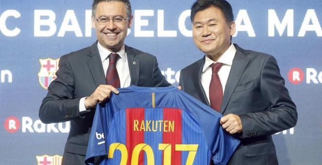 Bartomeu y Mikitani, durante la presentación del patrocinio. EFE/Andreu Dalmau