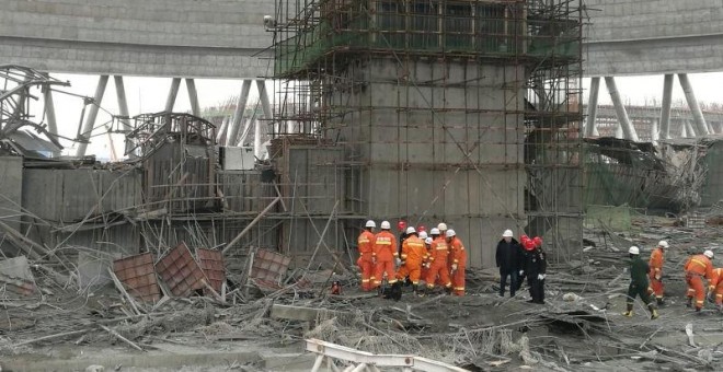 Más de 40 muertos en un derrumbe en una central eléctrica en obras en China / REUTERS