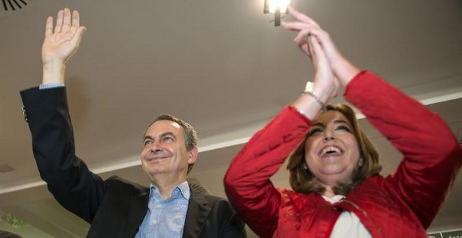 La secretaria general del PSOE andaluz y presidenta de la Junta, Susana Díaz (d), y el expresidente del Gobierno José Luis Rodríguez Zapatero (i) participan en un acto de partido que conmemora el décimo aniversario de la aprobación de la Ley de Dependenci