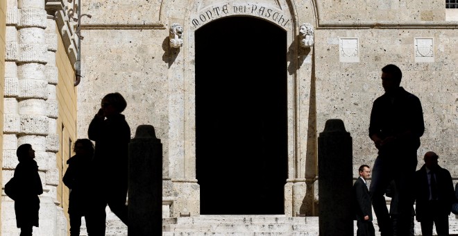 Entrada principal de la sede del banco  Monte dei Paschi, en Siena. REUTERS/Max Rossi