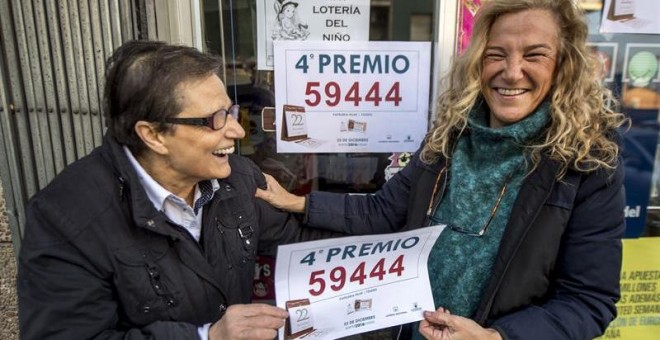 El 59.444, cuarto premio del Sorteo Extraordinario de la Lotería de Navidad, ha sido vendido en parte en el establecimiento de prensa y lotería de Pilar Díaz en Toledo, que por tercer año consecutivo ha repartido suerte. De momento, la dueña de este comer