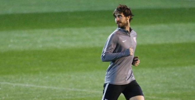 El jugador del Athletic Yeray Álvarez sufre un cáncer en el testículo derecho y será operado. EFE