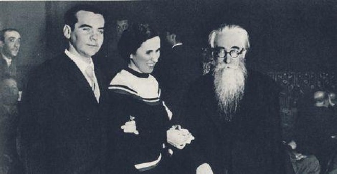 García Lorca, Pura Ucelay y Valle-Inclán en el estreno de Yerma (29-12-1934).