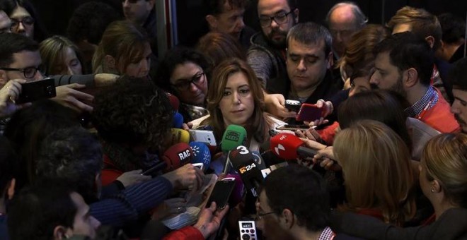 La presidenta andaluza, Susana Díaz, hace declaraciones tras la reunión del Comité Federal del PSOE.- EFE/Chema Moya