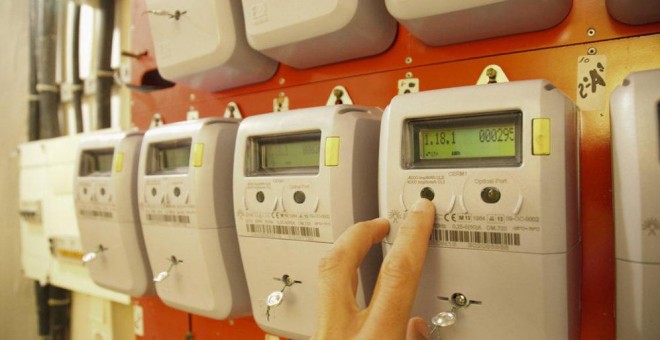 Los nuevos contadores inteligentes, que permiten medir el consumo eléctrico por horas. EFE