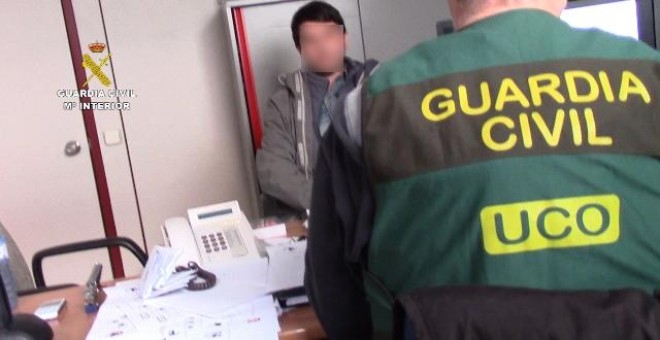 La Guardia Civil detiene en Barcelona a uno de los mas importantes hacker rusos, reclamado judicialmente por los EE.UU de América. / GUARDIA CIVIL