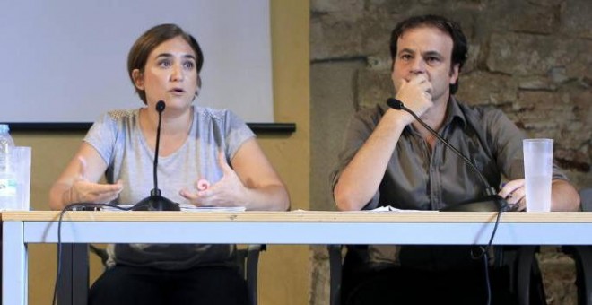 Ada Colau, alcaldesa de Barcelona, y Jaume Asens, teniente de alcalde, en una imagen de archivo. EFE