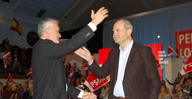 Los expresidentes de la Junta de Andalucía José Antonio Griñán y Manuel Chaves, en un mitin del PSOE-A. E.P.