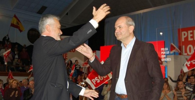 Los expresidentes de la Junta de Andalucía José Antonio Griñán y Manuel Chaves, en un mitin del PSOE-A. E.P.